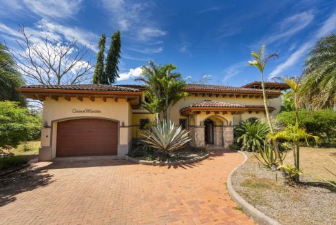 Casa Meistro - Impeccable home in Playa Negra