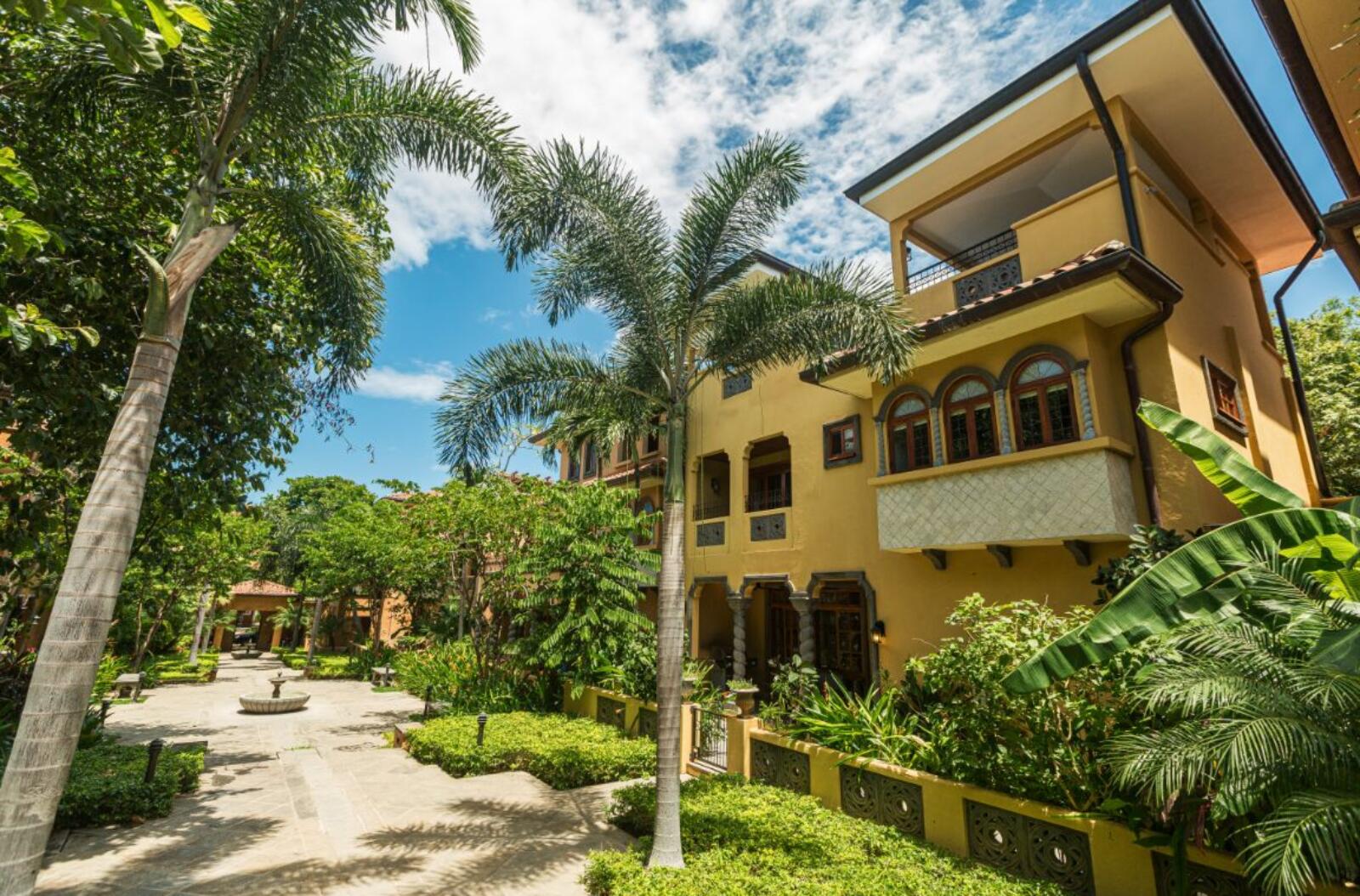 Courtyard #4 – Tropical Villa in Playa Langosta